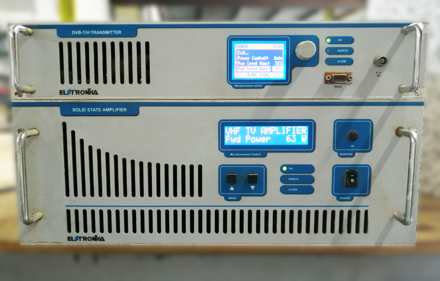 VHF TV Digital DVB-T  Transmitter 60 watt Elettronika